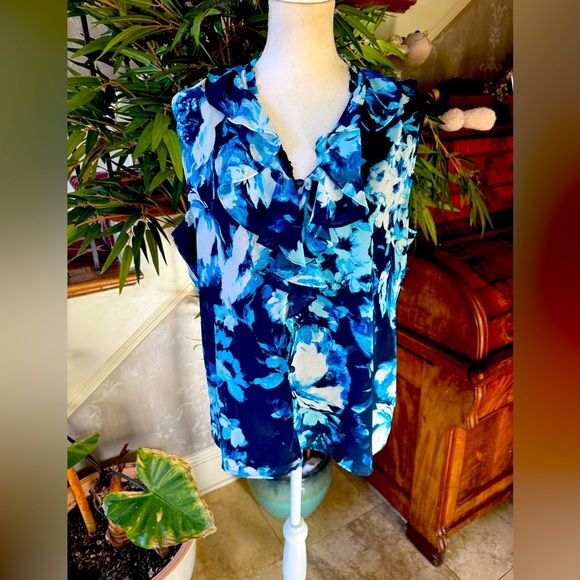 Karl Lagerfield, ladies XL sleeveless ruffled summertime blouse, excellent cond - Picture 12 of 14